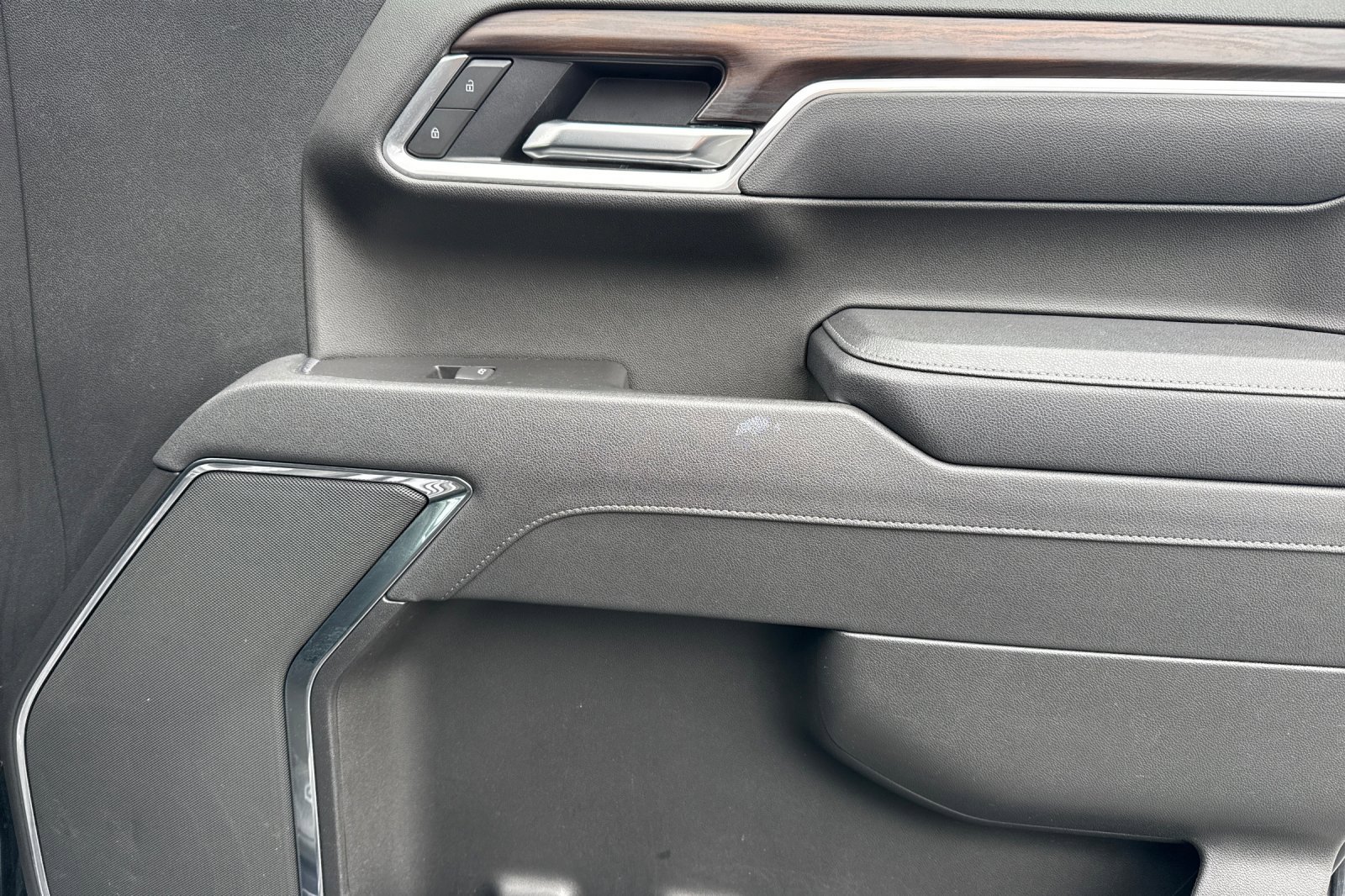 Used 2025 GMC Sierra 1500 SLT image 21