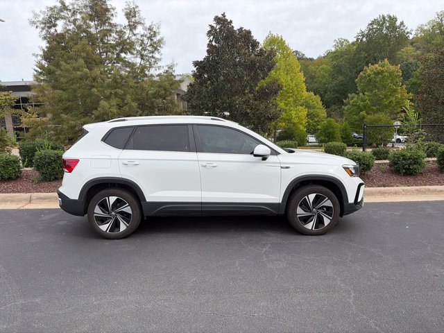 Used 2024 Volkswagen Taos SE AWD/4WD image 9