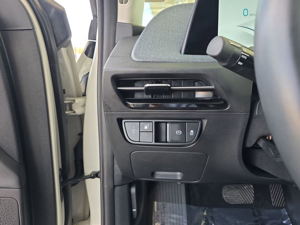 Used 2024 Kia EV6 Light image 18