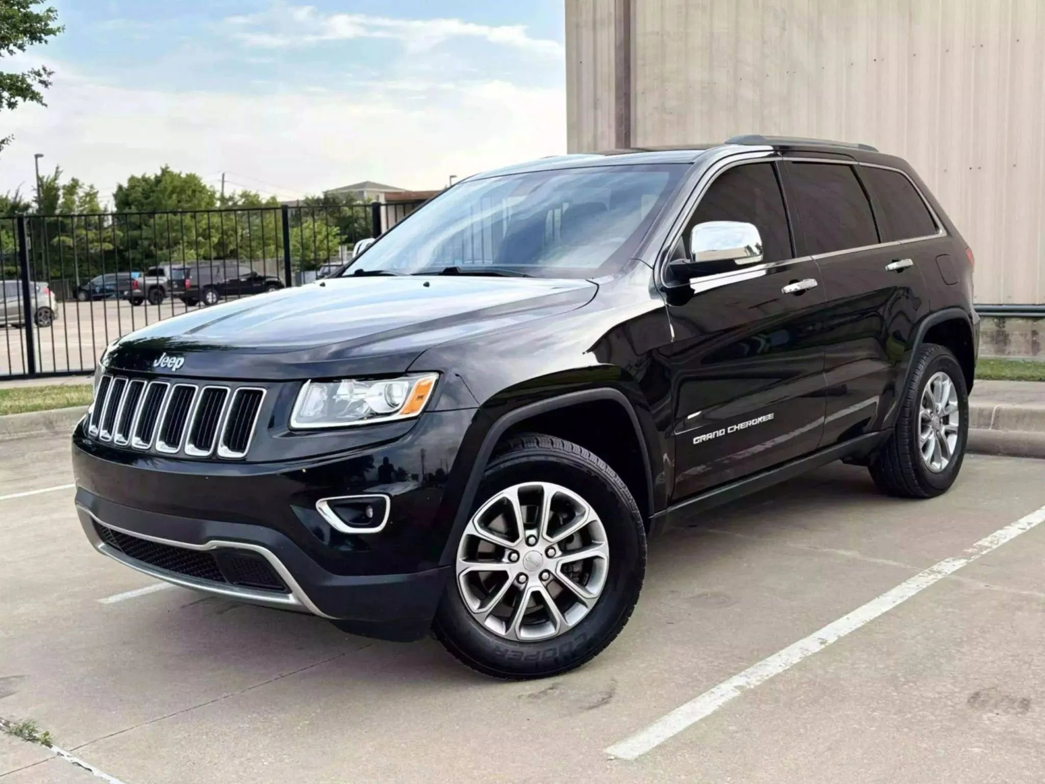 Used 2014 Jeep Grand Cherokee Limited w/ Trailer Tow Group IV
