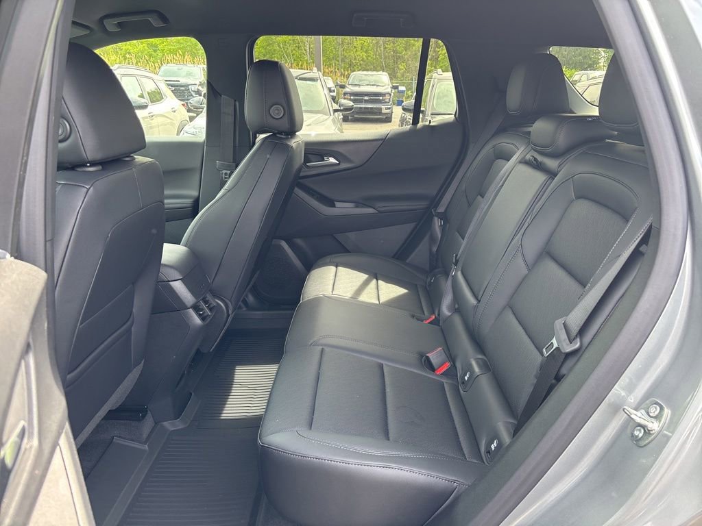 New 2026 Chevrolet Equinox LT w/ Convenience Package II FWD image 9