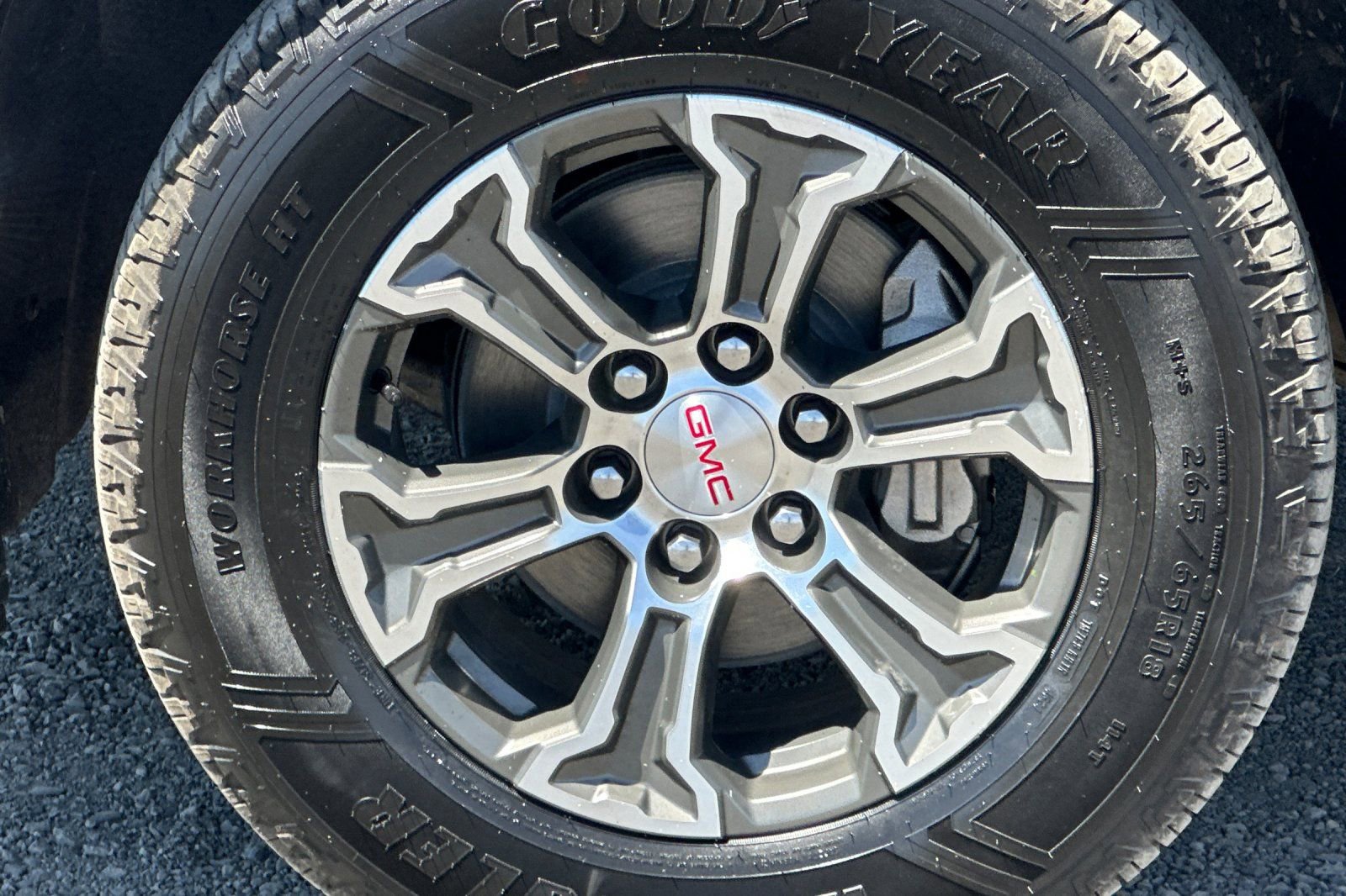 Used 2024 GMC Sierra 1500 SLT image 42