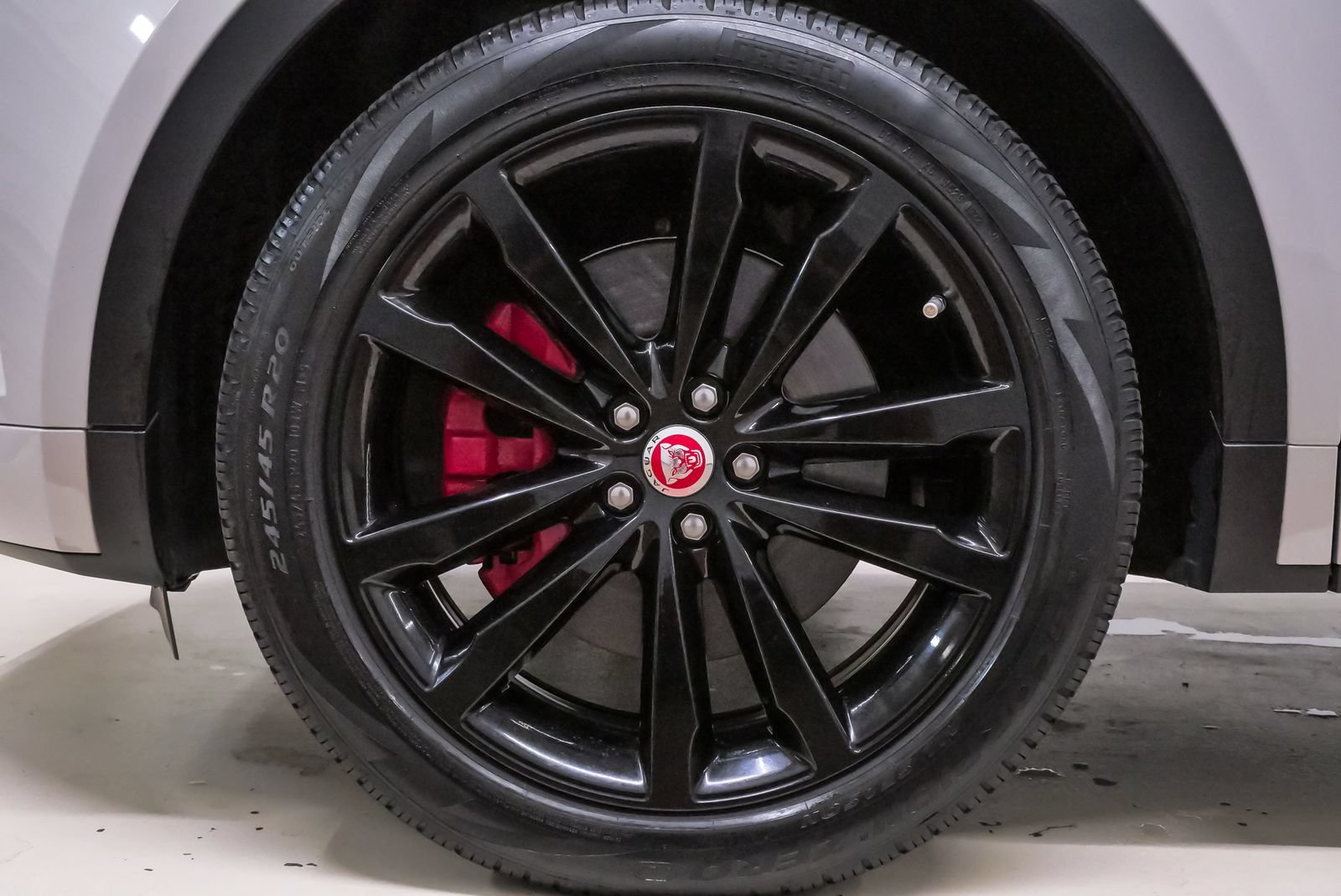 Used 2019 Jaguar E-PACE R-Dynamic S AWD/4WD image 33