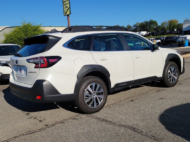 Certified 2025 Subaru Outback AWD/4WD image 7