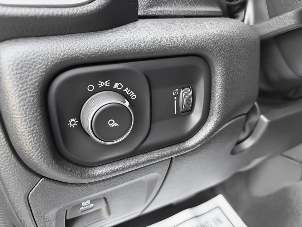 Used 2023 RAM 1500 Big Horn AWD/4WD image 27