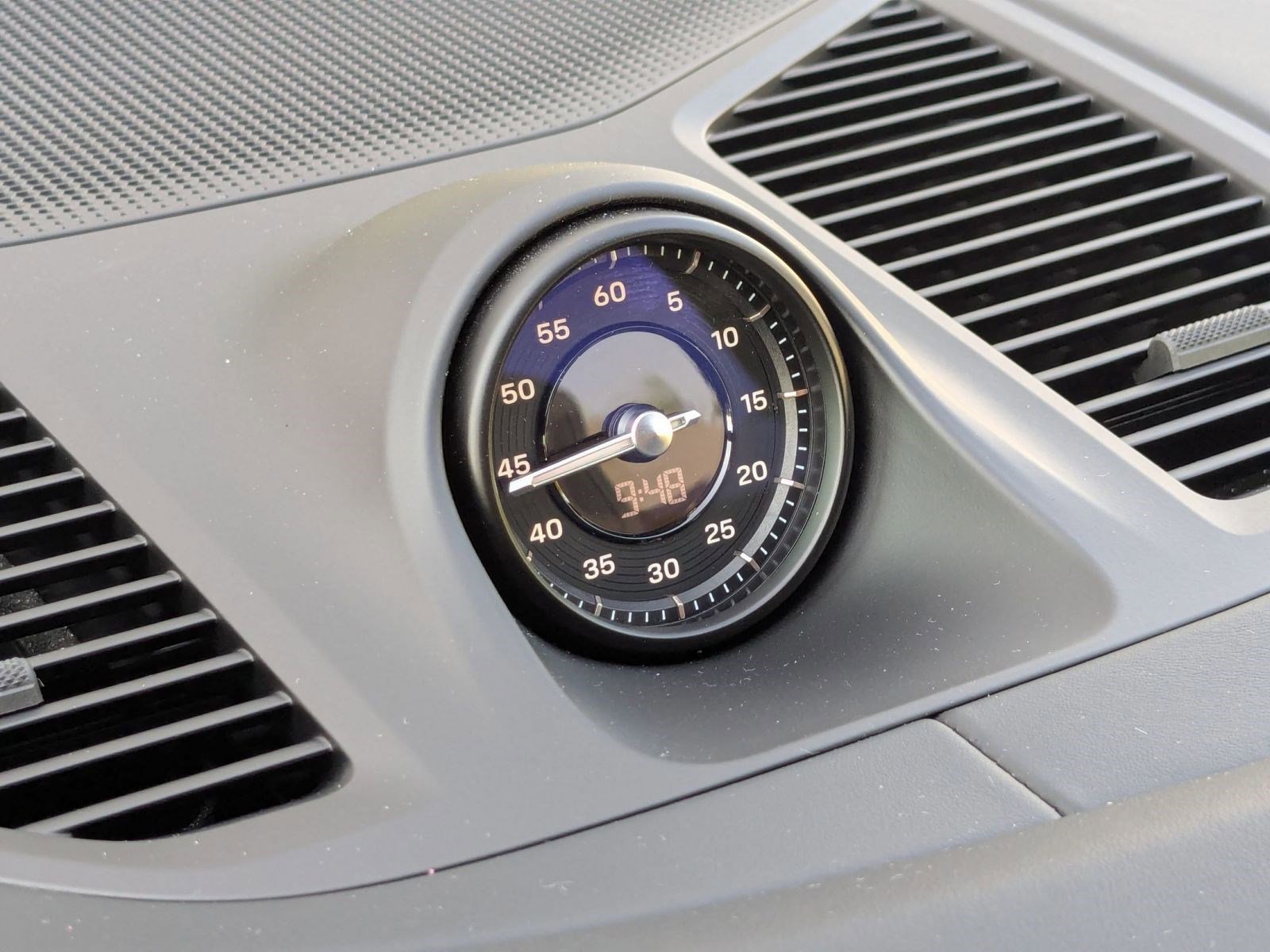 New 2026 Porsche Cayenne S image 21