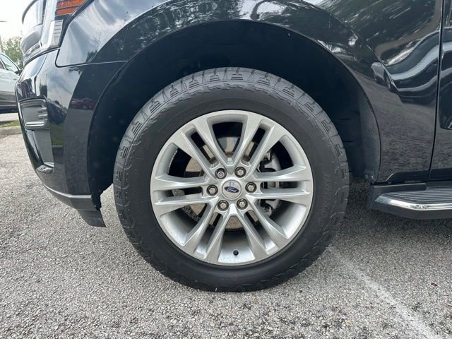 Used 2022 Ford Expedition XLT AWD/4WD image 34