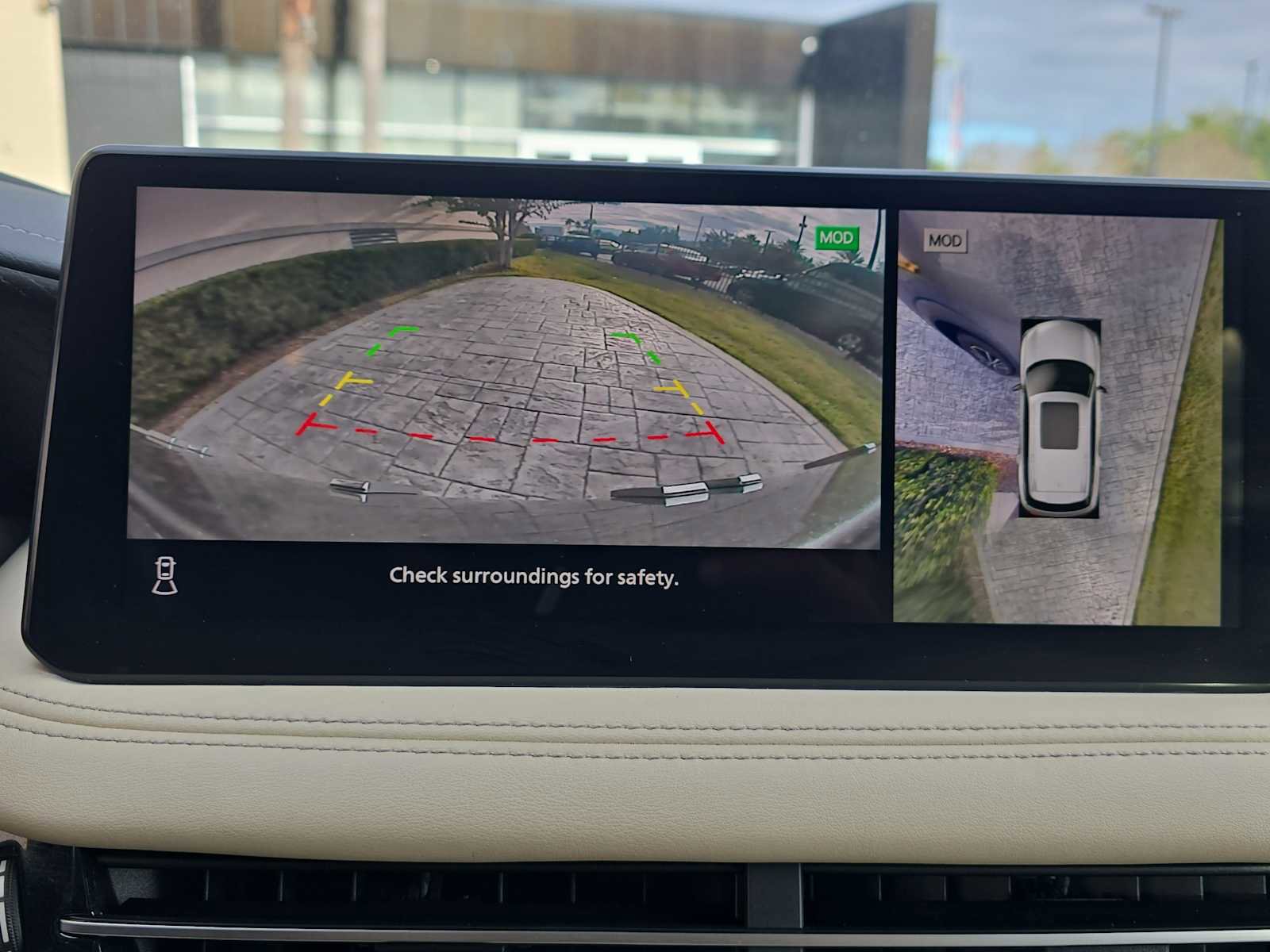 Used 2022 INFINITI QX60 Sensory w/ Cargo Package image 21