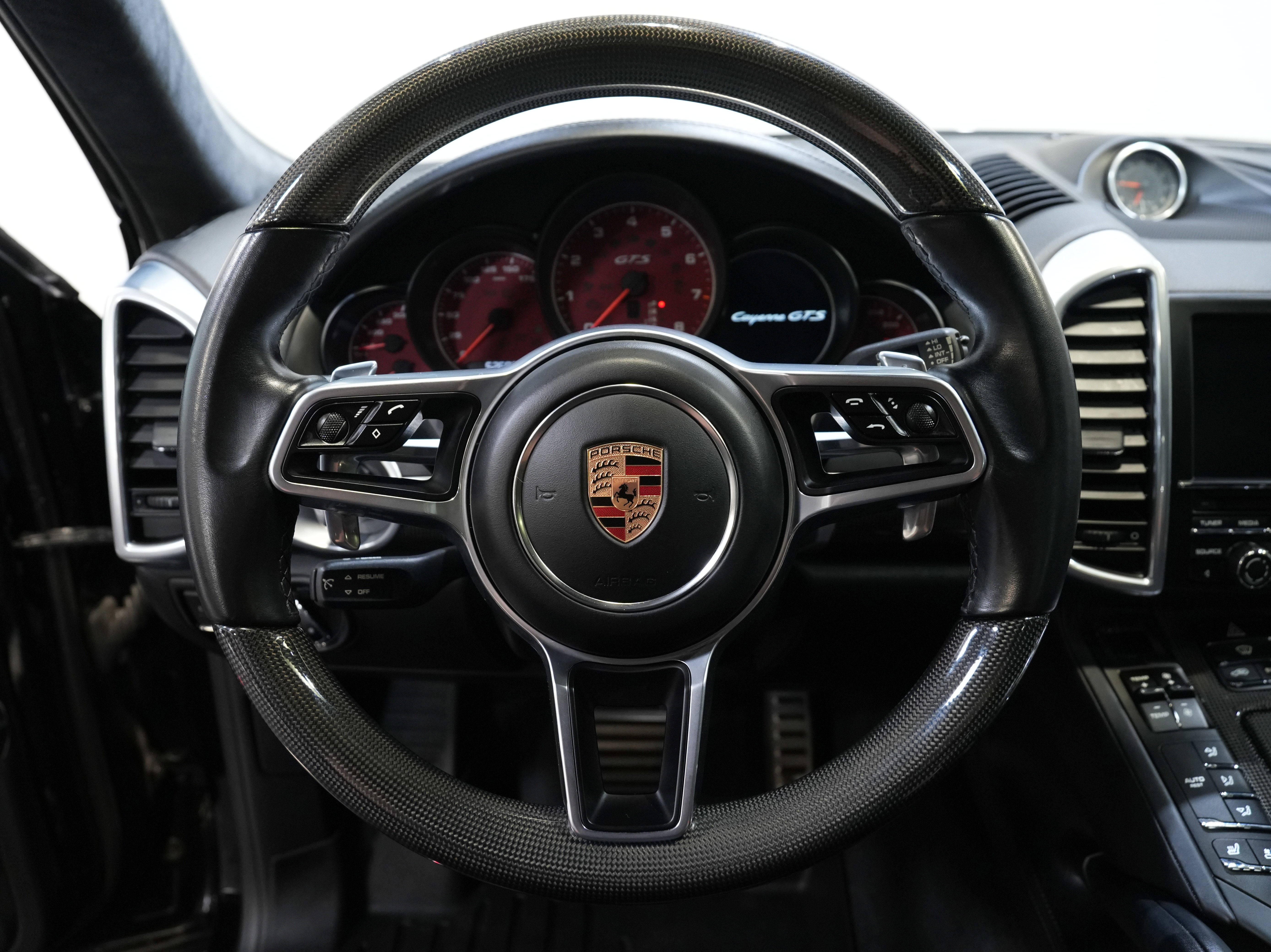 Used 2016 Porsche Cayenne GTS image 40