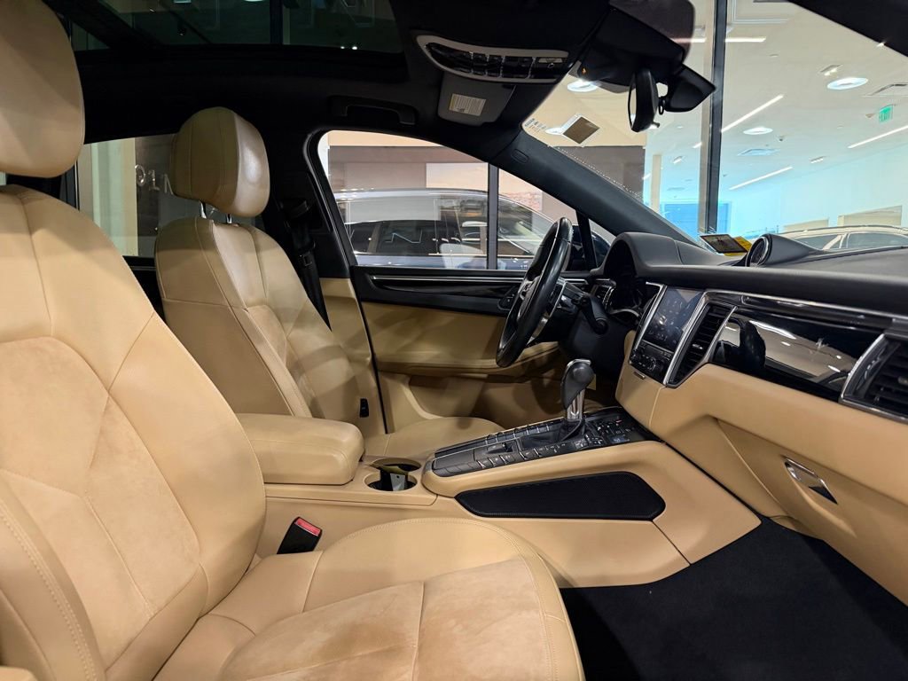 Used 2017 Porsche Macan AWD/4WD image 19
