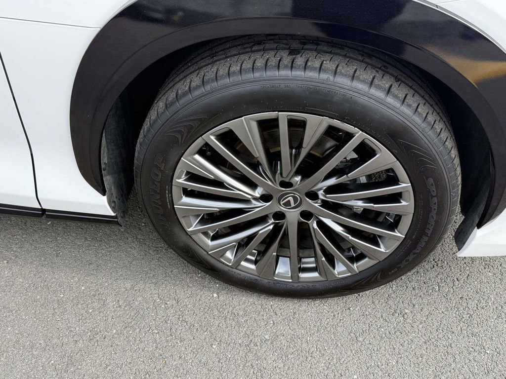 Used 2023 Lexus RZ 450e Premium w/ Accessory Package (2T) image 7