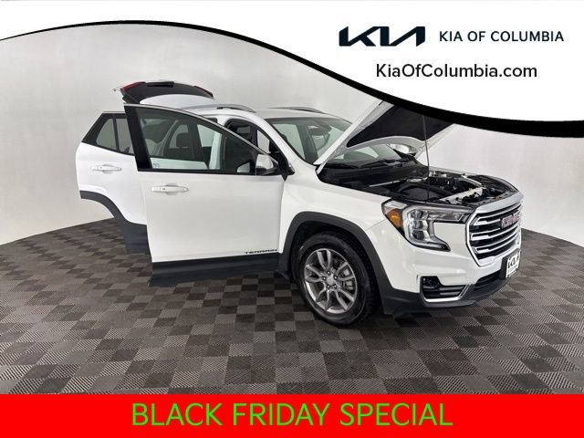 Used 2024 GMC Terrain SLT image 12