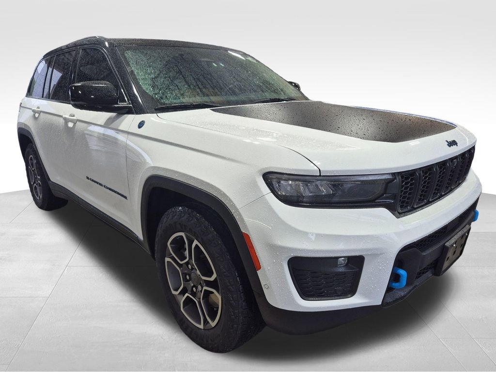 Used 2022 Jeep Grand Cherokee Trailhawk w/ Advanced Protech Group II AWD/4WD image 8