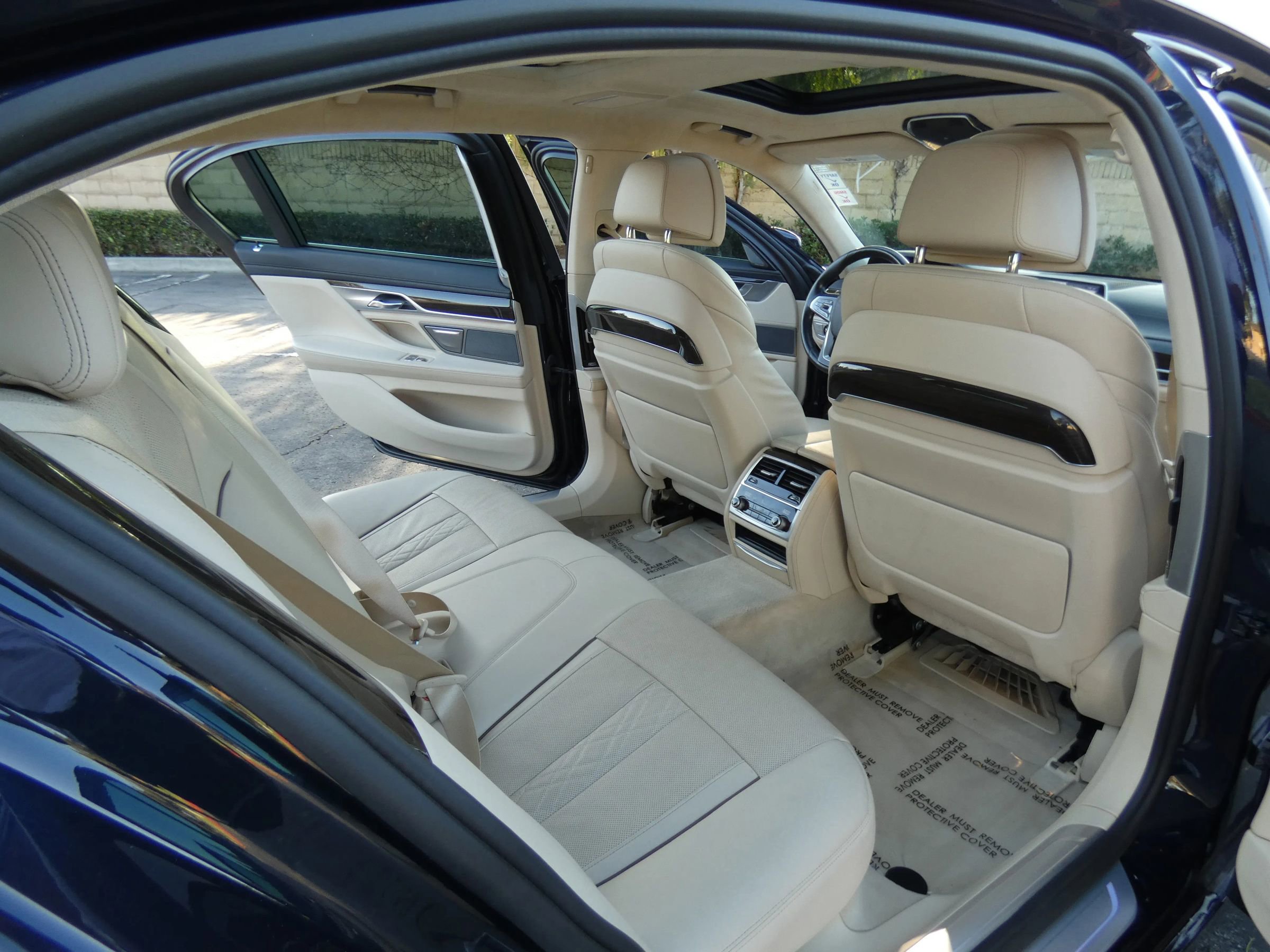 Used 2016 BMW 750i xDrive image 24