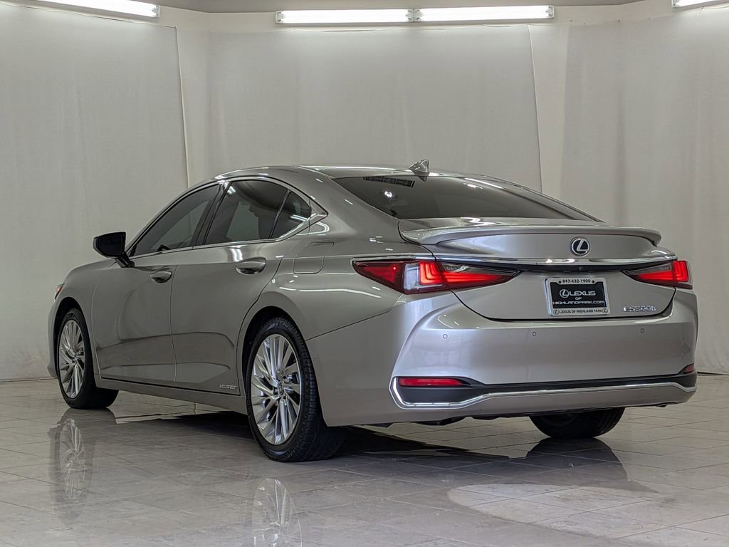 Used 2020 Lexus ES 300h w/ Accessory Package 2 FWD image 6