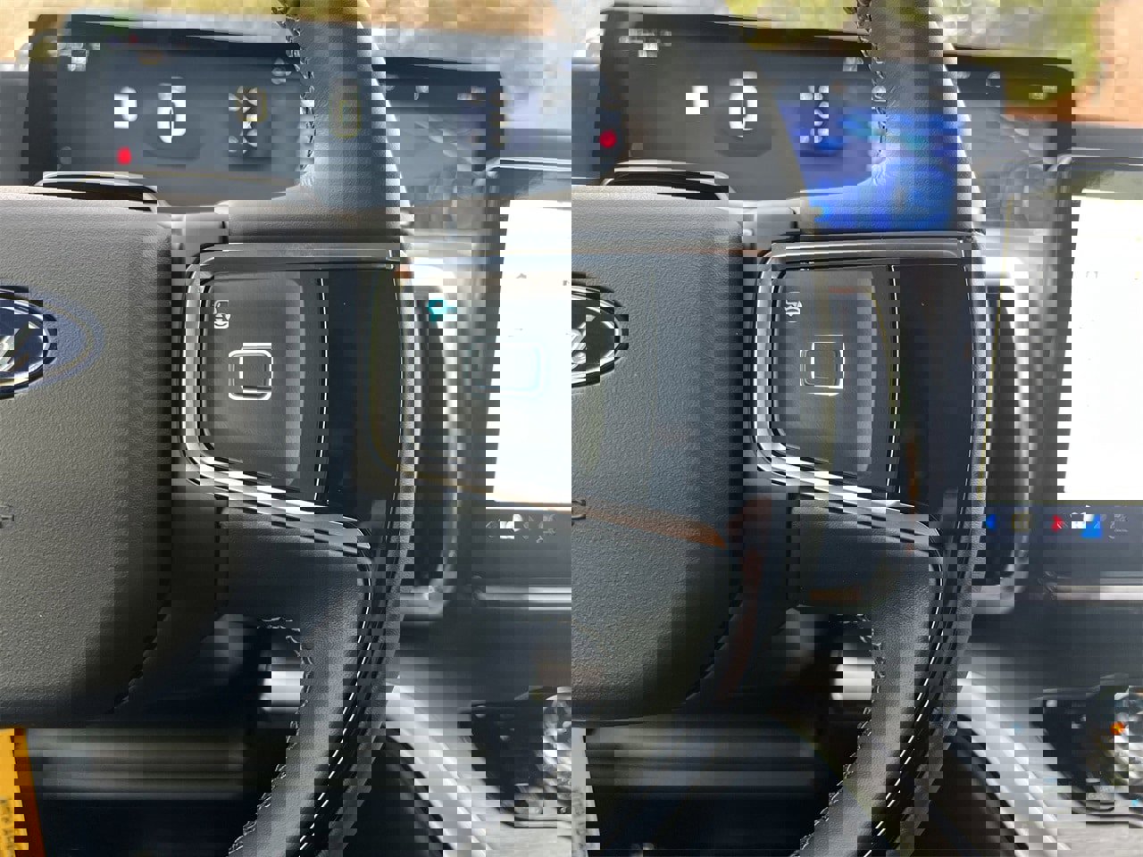 New 2025 Ford Expedition Max Platinum w/ Driver's Package image 9