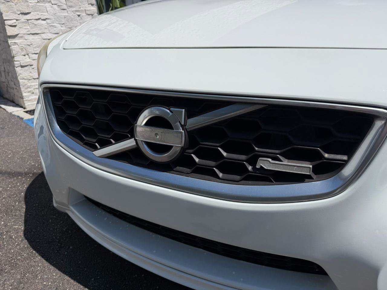 Used 2011 Volvo C30 T5 R-Design FWD image 5