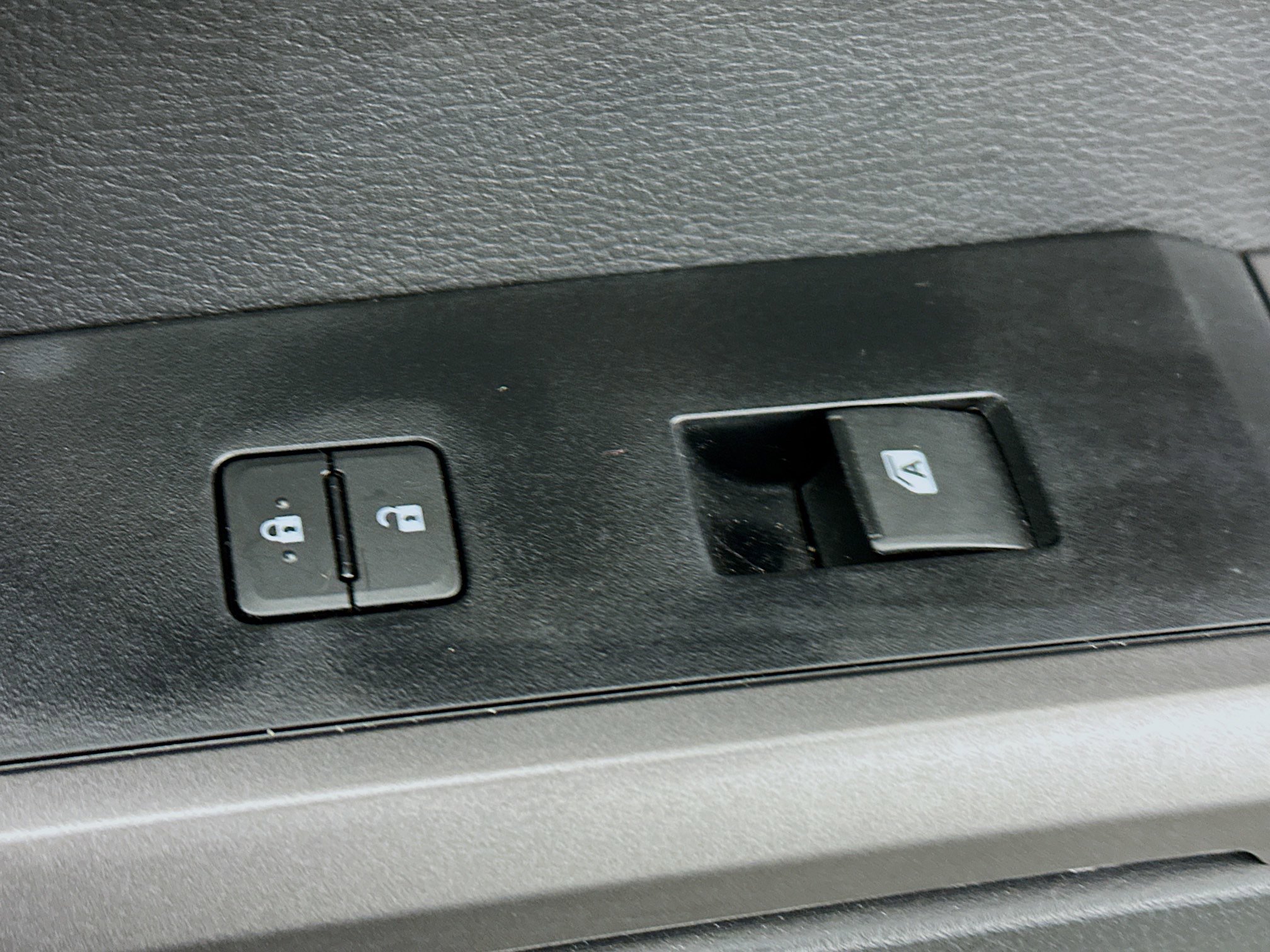 Used 2023 Toyota Tacoma TRD Off-Road w/ Technology Package image 29