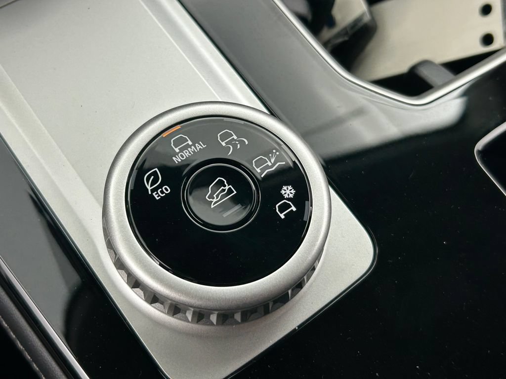 New 2026 Mitsubishi Outlander SE FWD image 31