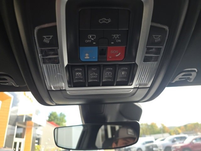 New 2026 RAM 1500 4x4 Crew Cab image 26