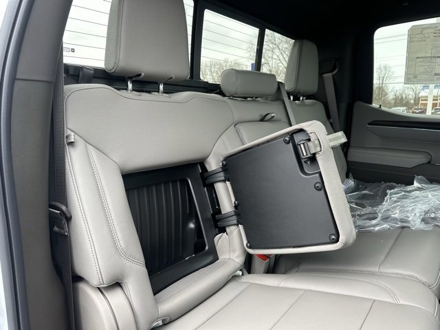 New 2026 GMC Sierra 1500 SLT w/ SLT Convenience Package image 13