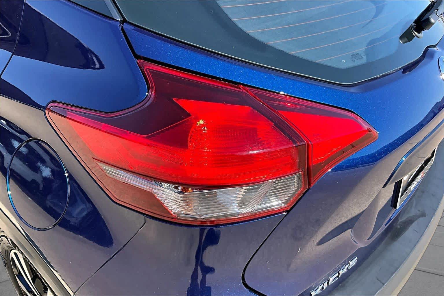 Used 2019 Nissan Kicks SR w/ SR Premium Package FWD image 27