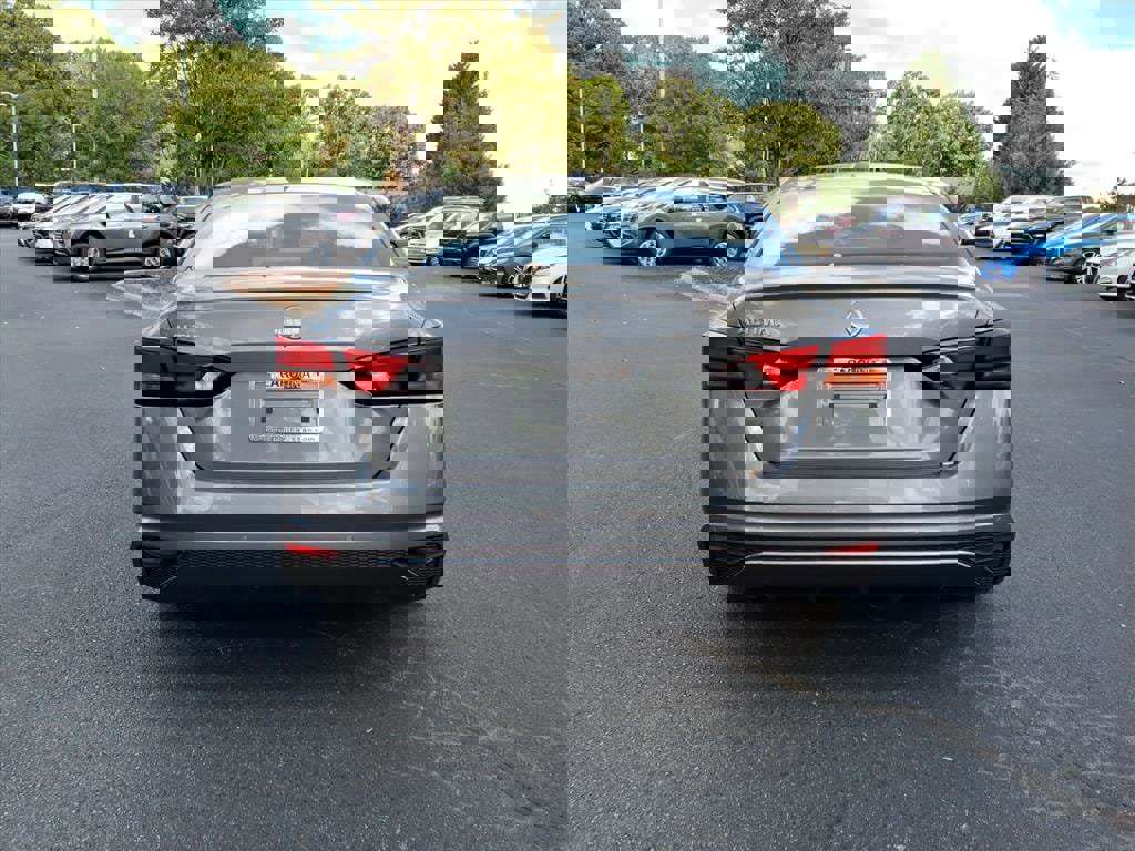 New 2025 Nissan Altima 2.5 SV image 4