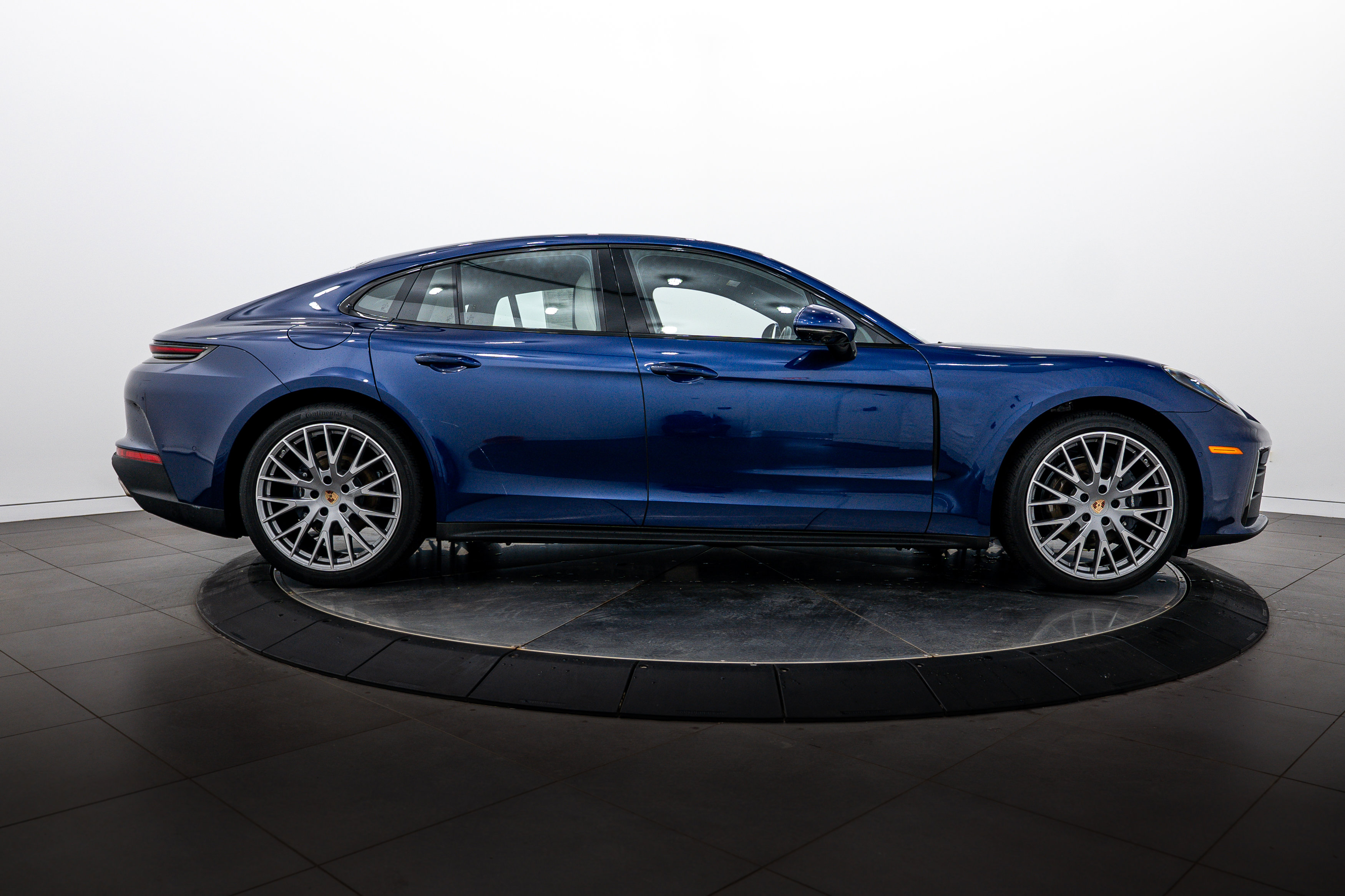 Certified 2026 Porsche Panamera 4 AWD/4WD image 8