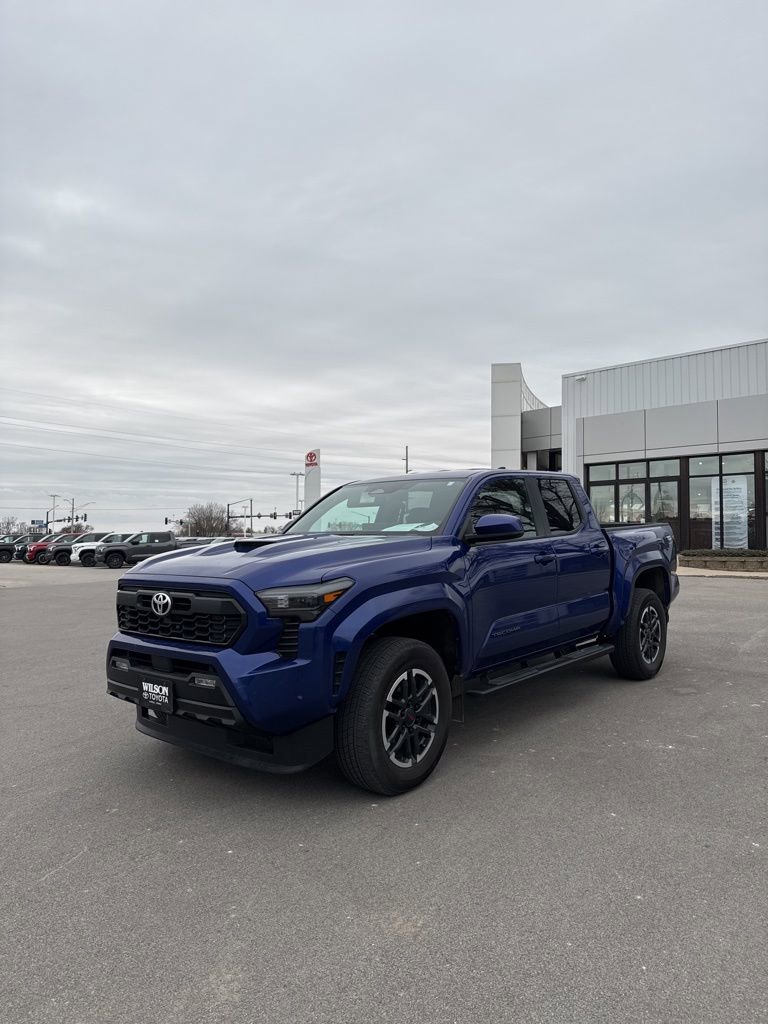 Certified 2024 Toyota Tacoma TRD Sport image 2
