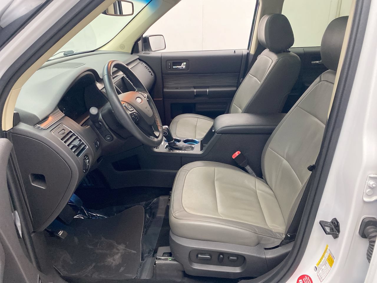 Used 2019 Ford Flex Limited w/ Limited Appearance Package AWD/4WD image 14