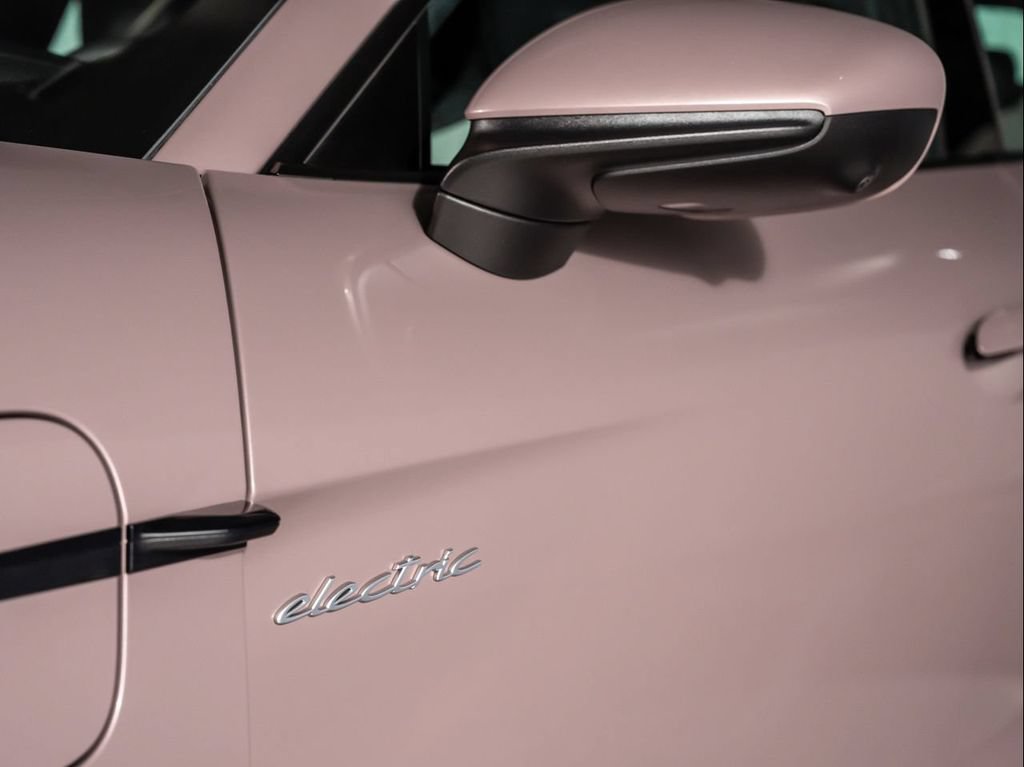 Used 2025 Porsche Taycan AWD/4WD image 16