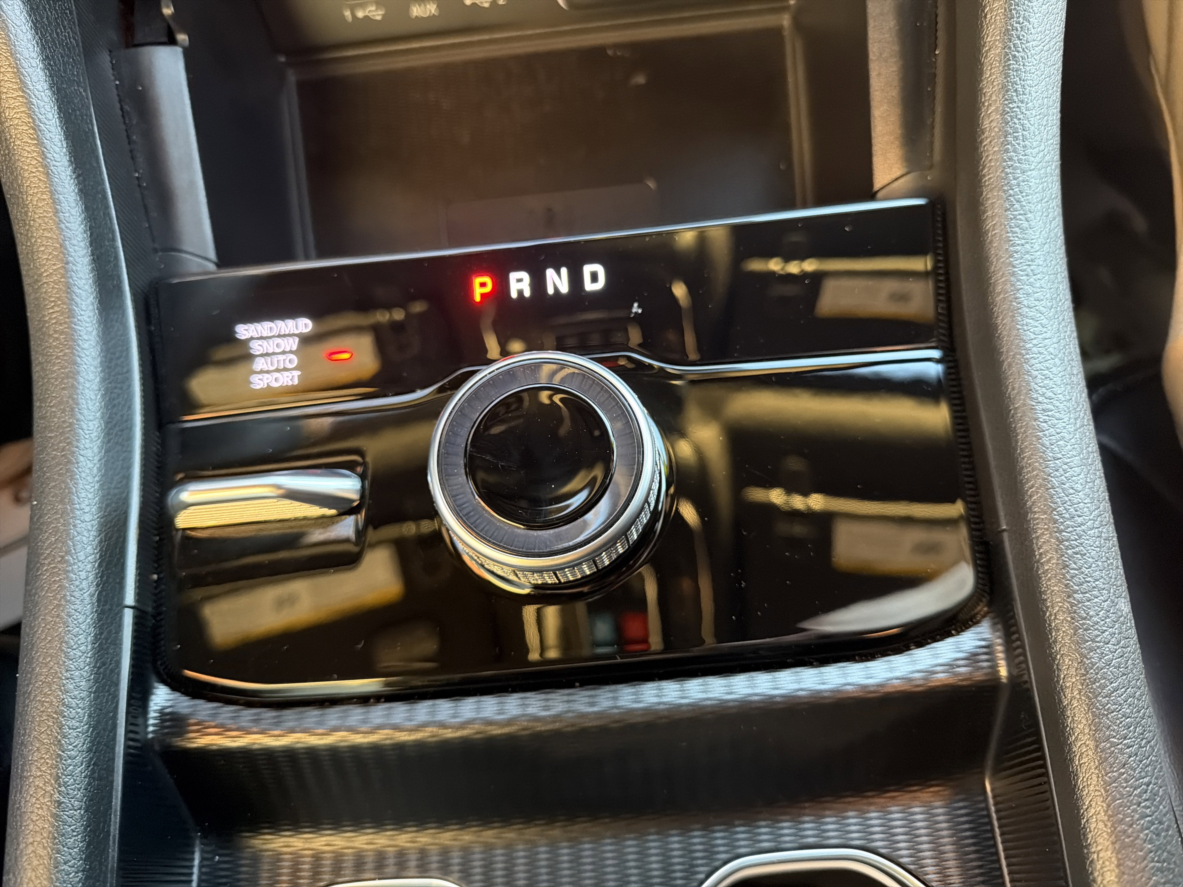 Used 2025 Jeep Grand Cherokee Limited w/ Luxury Tech Group II image 23