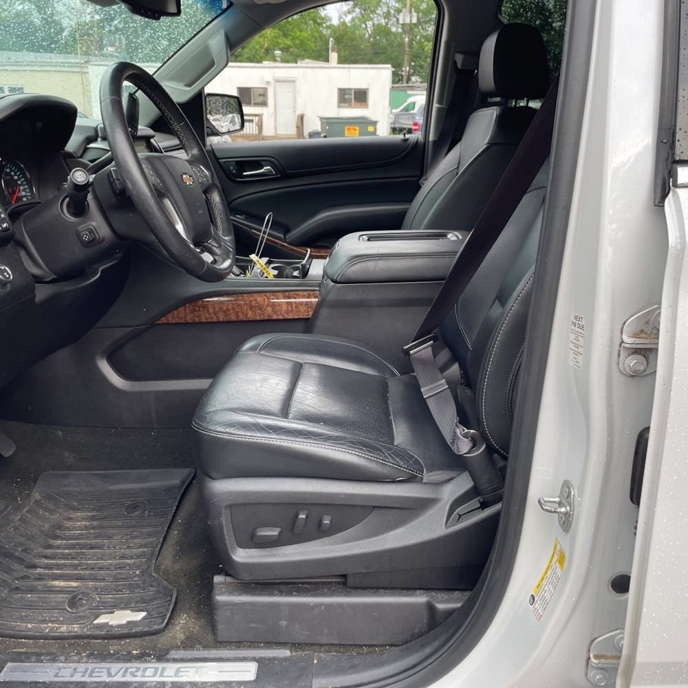 Used 2017 Chevrolet Suburban Premier AWD/4WD image 5