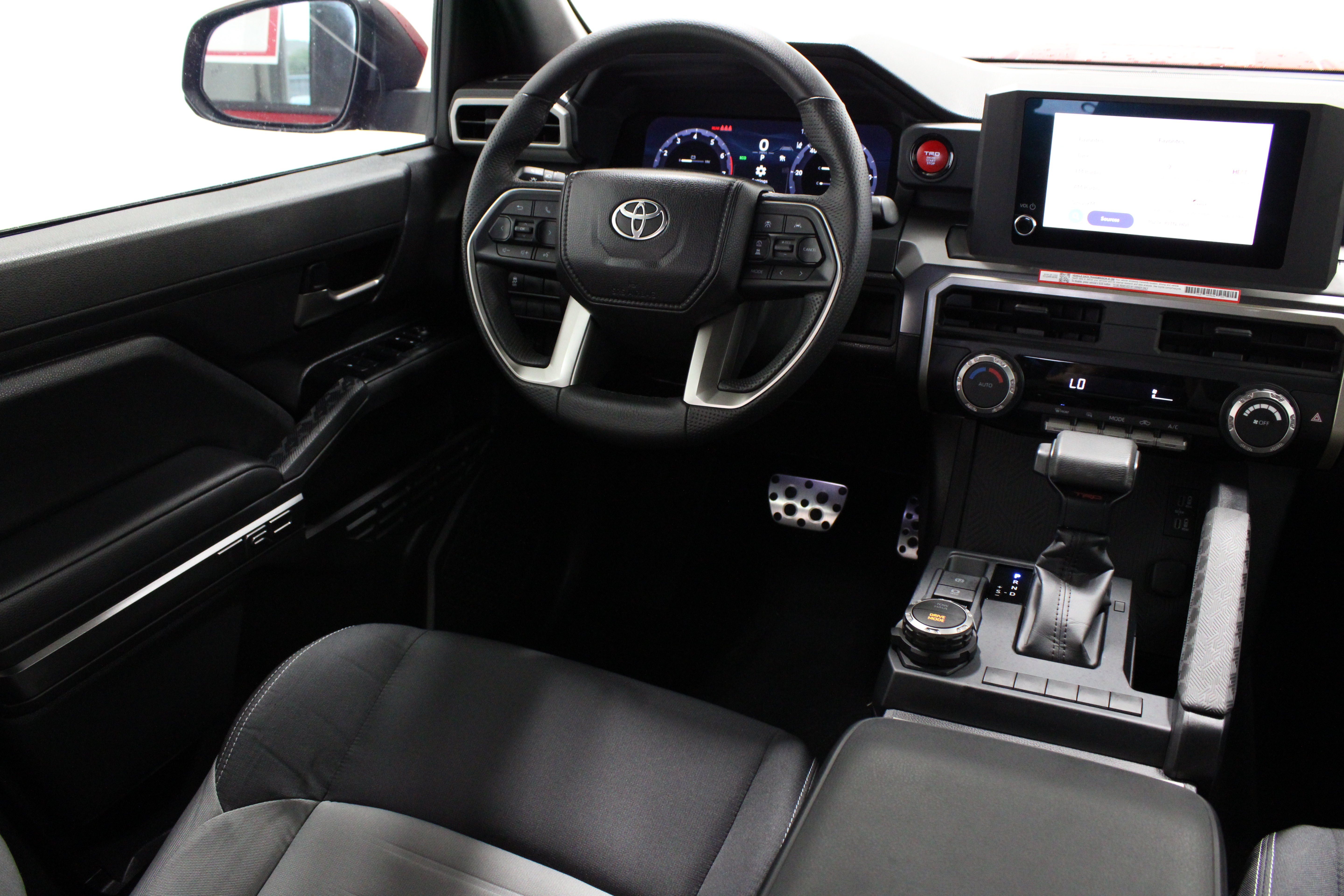 Certified 2026 Toyota Tacoma TRD Sport AWD/4WD image 31