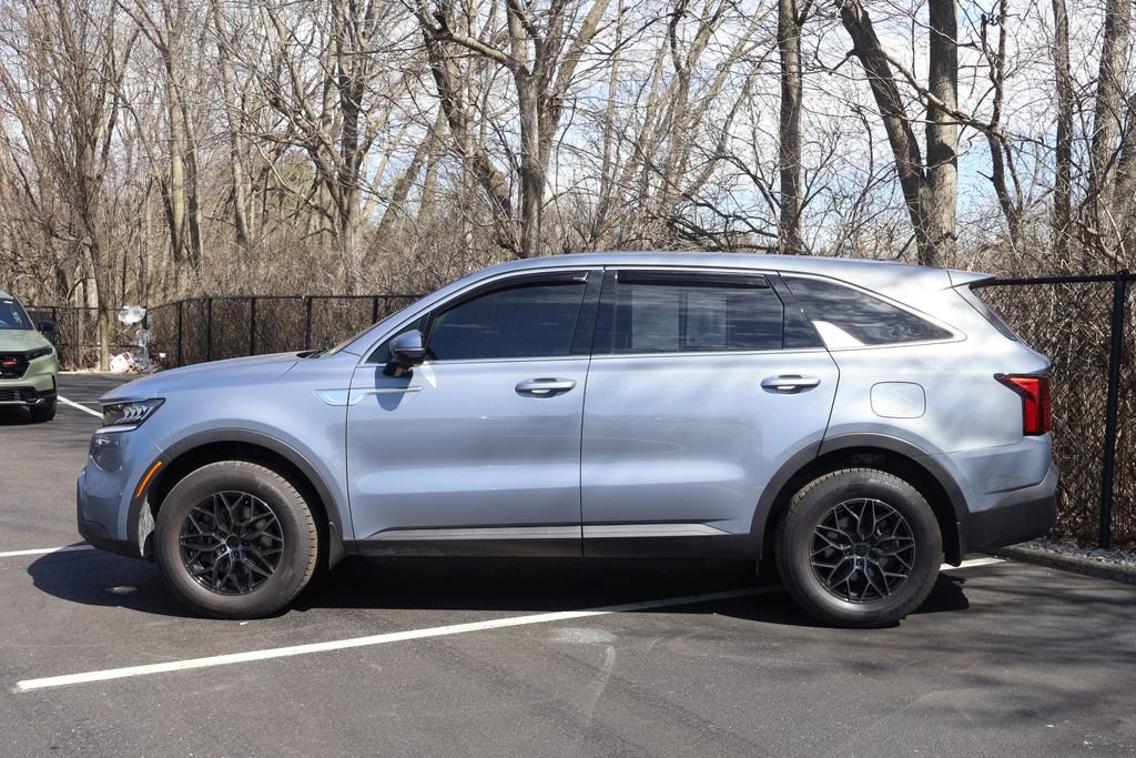 Used 2022 Kia Sorento LX image 4