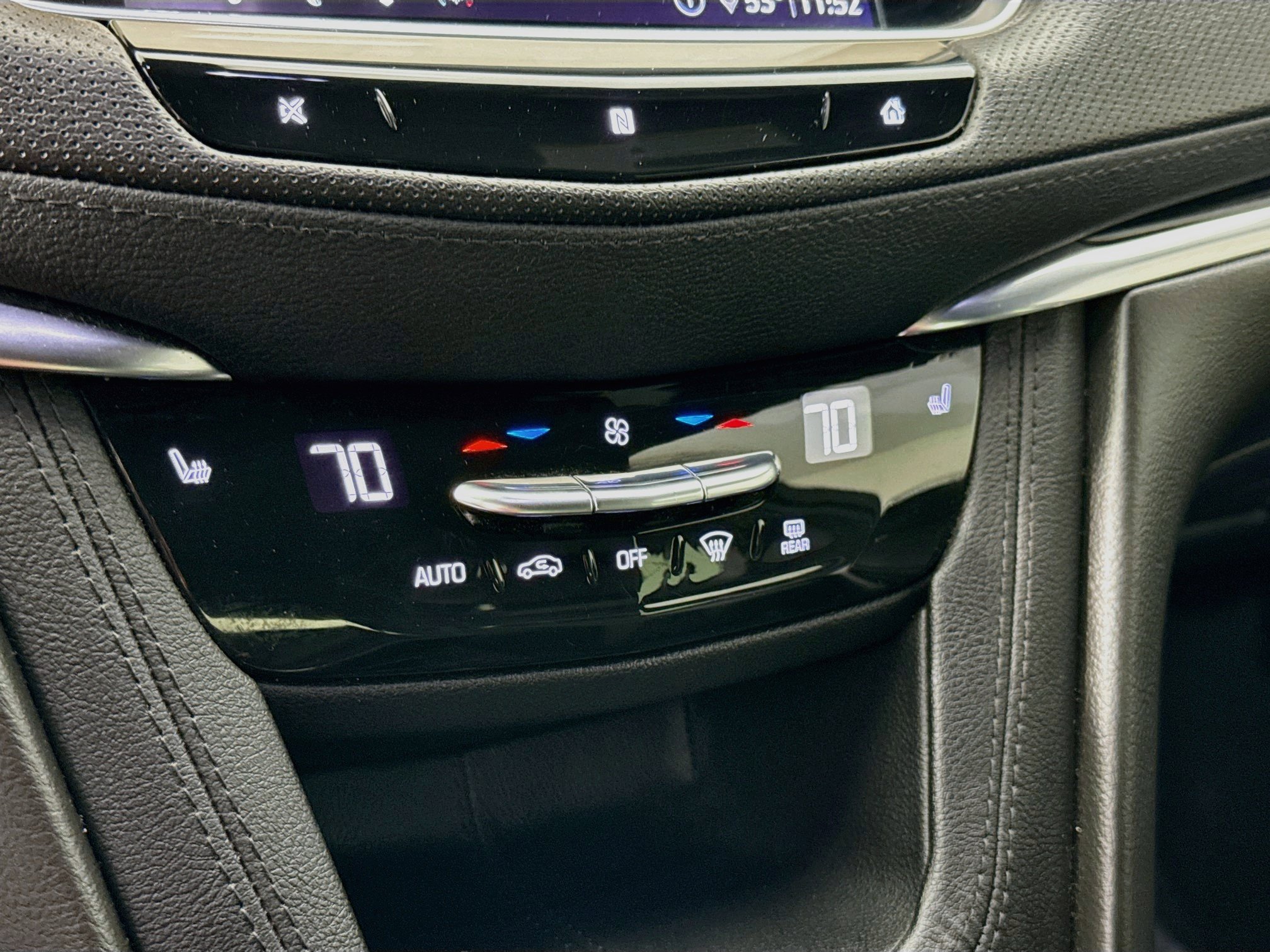 Certified 2020 Cadillac XT5 Premium Luxury AWD/4WD image 15