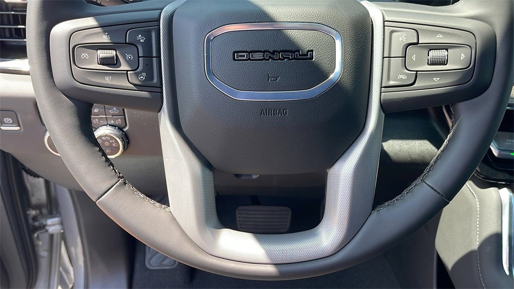 New 2025 GMC Sierra 2500 Denali w/ Denali Reserve Package image 24