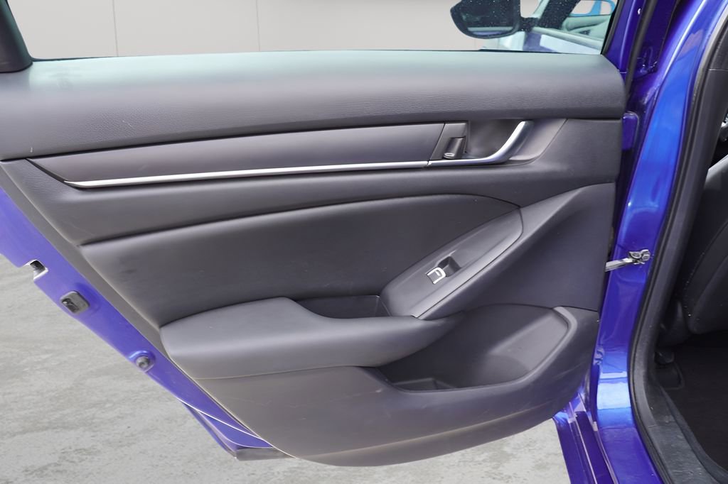 Used 2019 Honda Accord Sport image 10