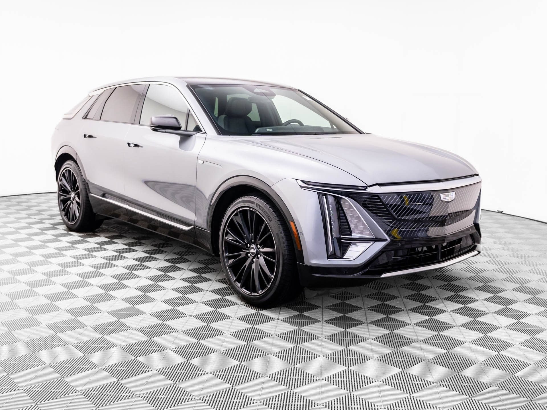 Certified 2024 Cadillac Lyriq Tech w/ Driver Assist Package AWD/4WD image 7