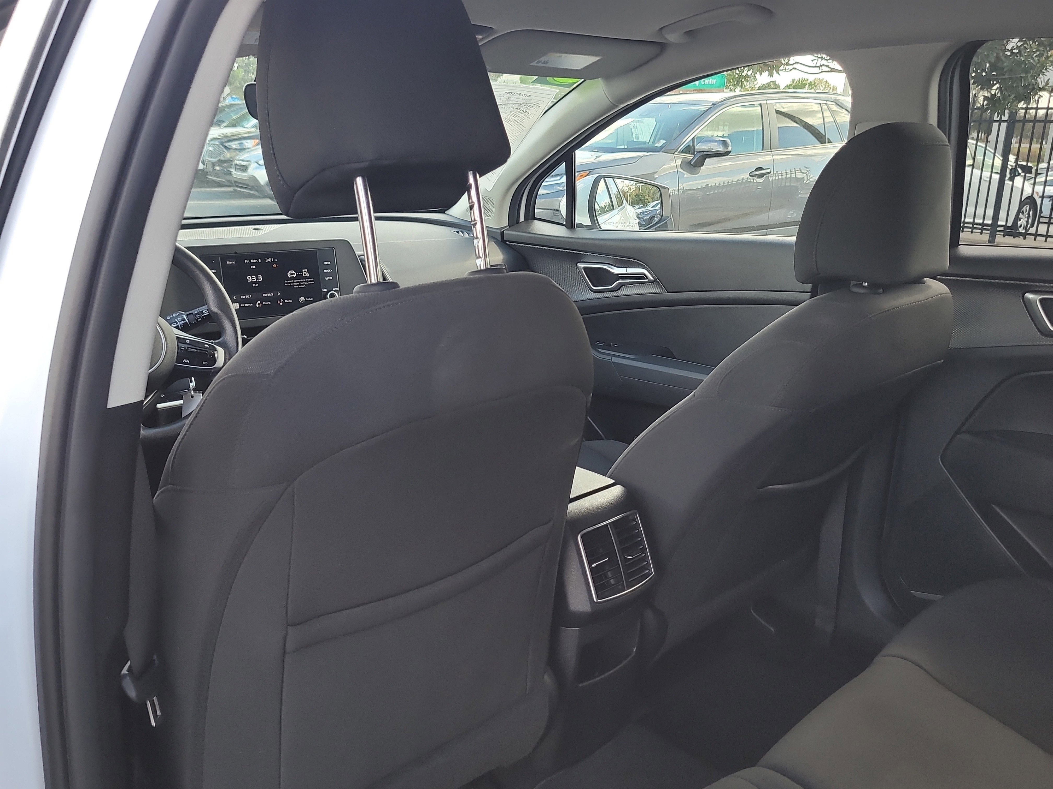 Used 2025 Kia Sportage LX image 13