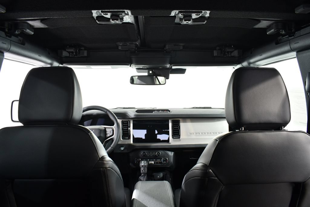 New 2026 Ford Bronco Outer Banks AWD/4WD image 17