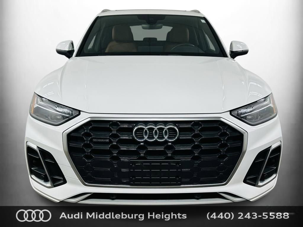Certified 2023 Audi Q5 2.0T Premium w/ Convenience Package AWD/4WD image 2