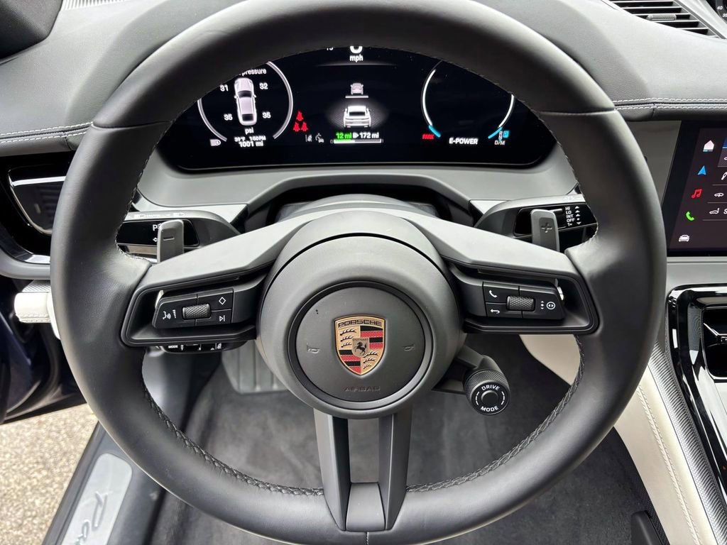 Used 2025 Porsche Panamera 4 image 26