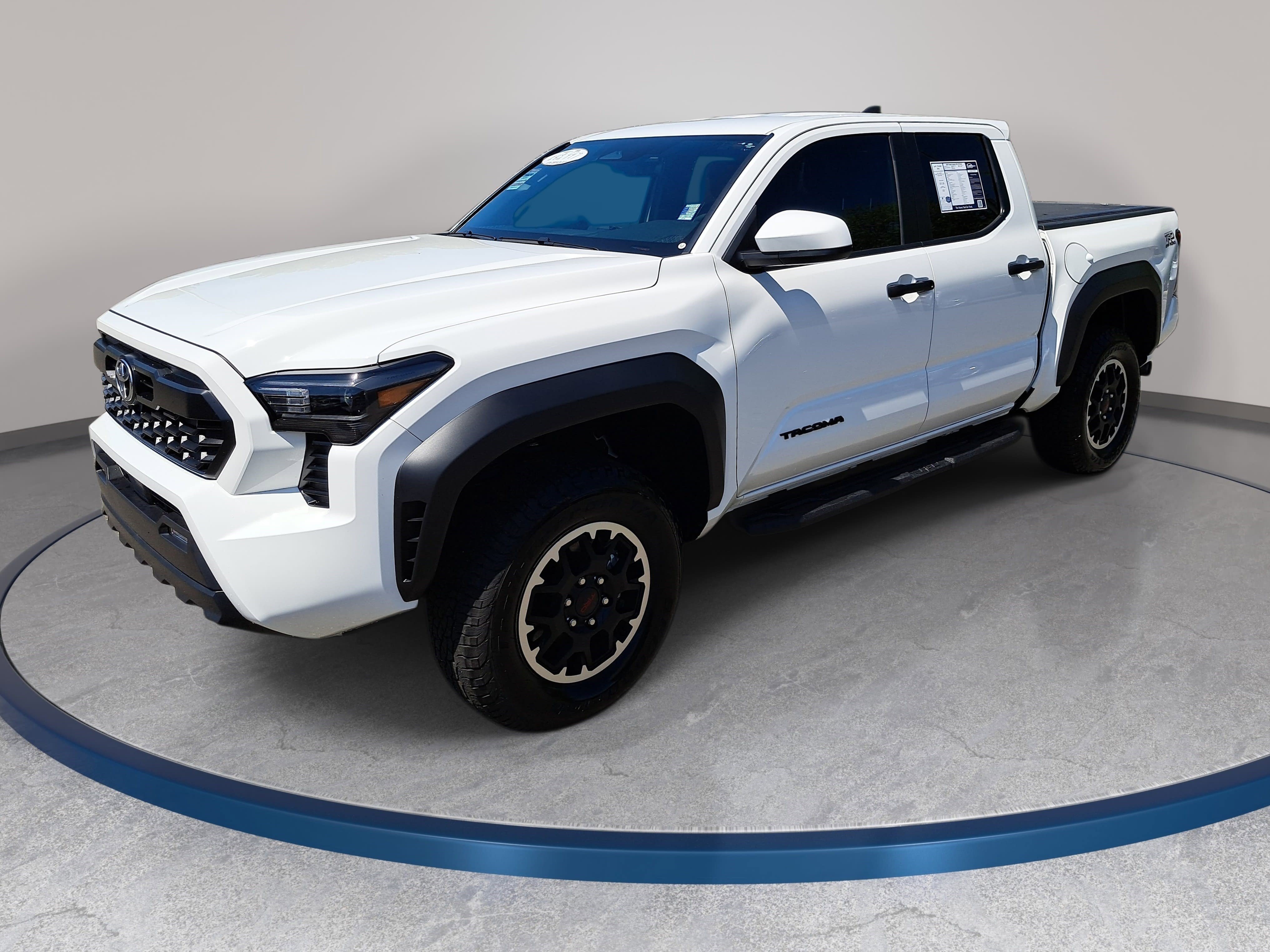 Used 2025 Toyota Tacoma TRD Off-Road AWD/4WD image 1