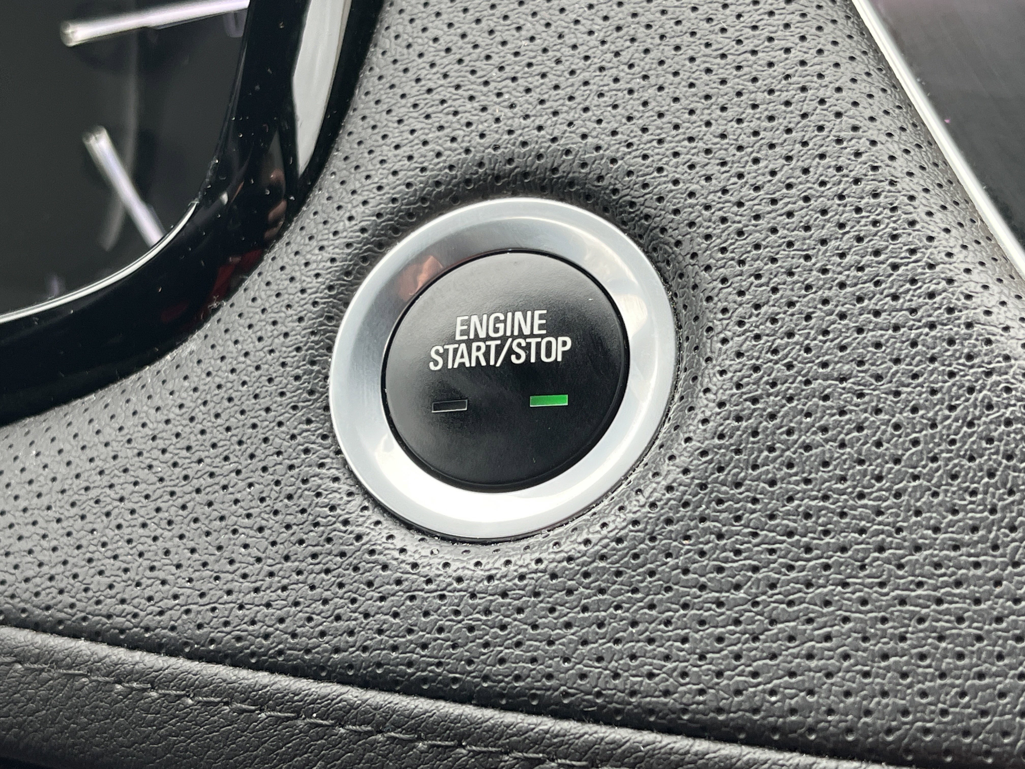 Used 2018 Cadillac XT5 Luxury w/ LPO, Wheel Lock Package image 8