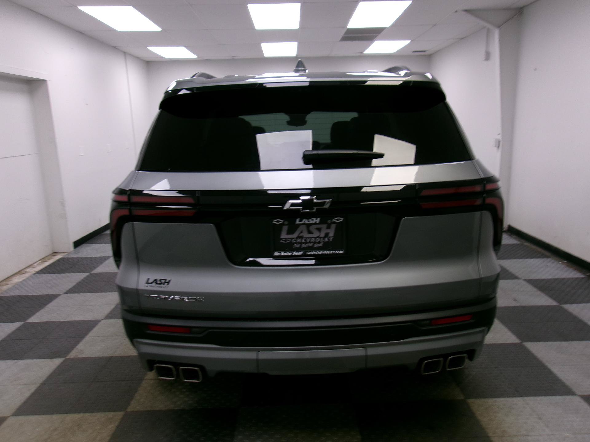 New 2027 Chevrolet Traverse LT w/ Driver Confidence Package FWD image 5