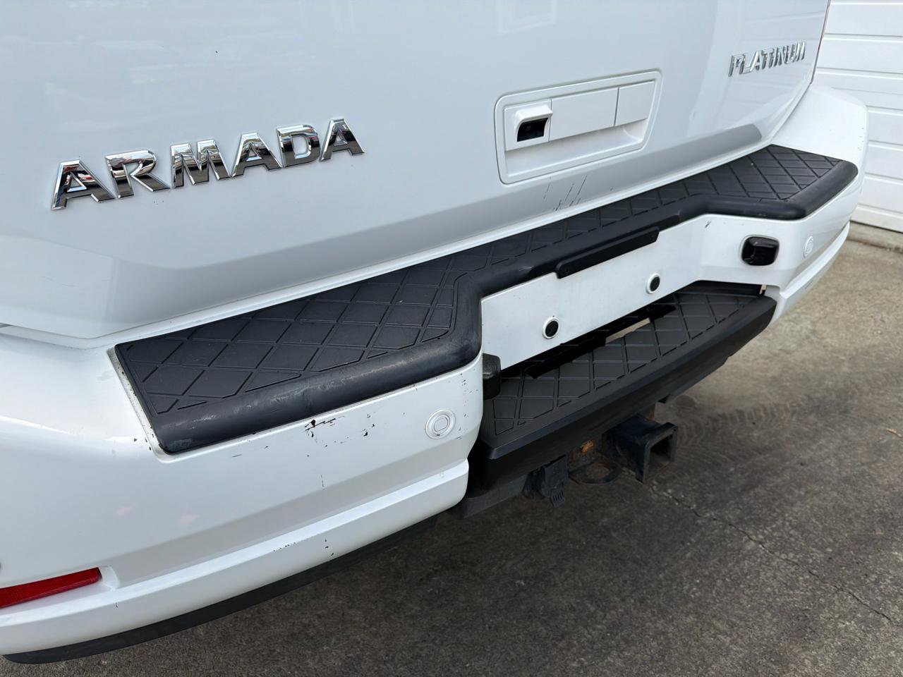 Used 2011 Nissan Armada Platinum AWD/4WD image 28