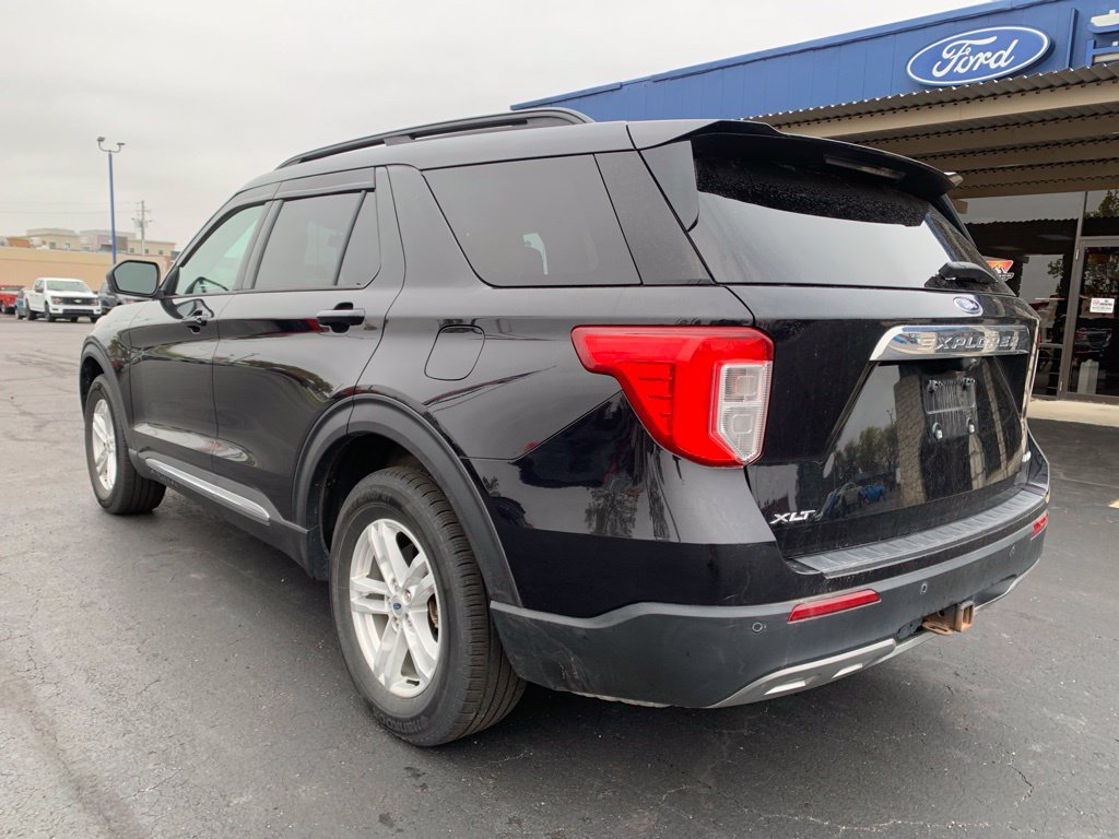 Certified 2021 Ford Explorer XLT w/ Equipment Group 202A AWD/4WD image 6