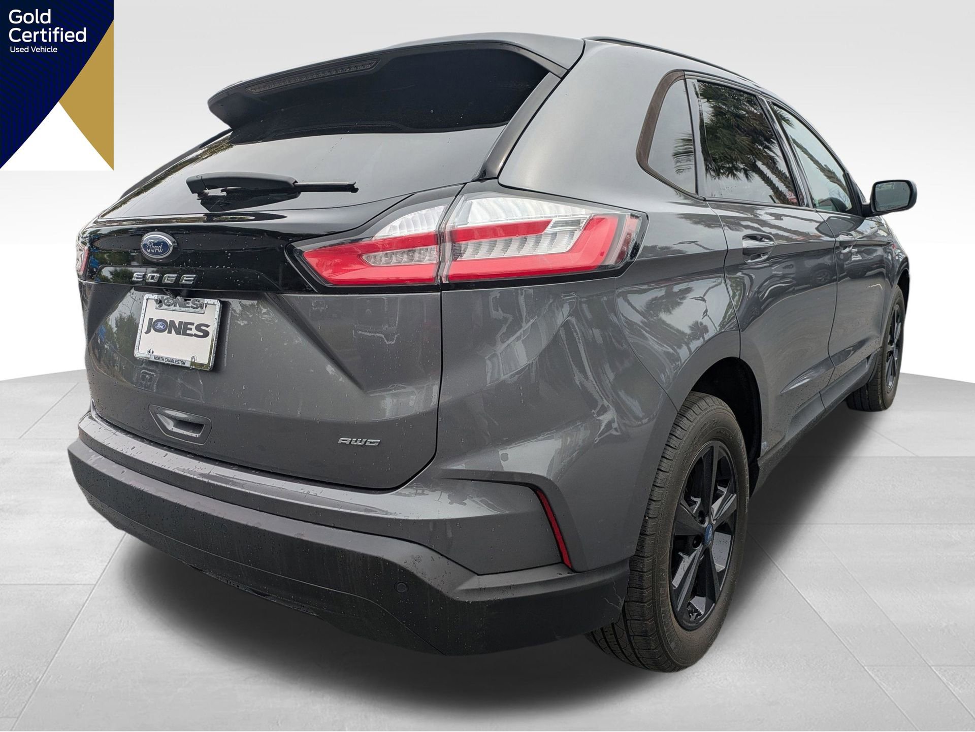 Certified 2022 Ford Edge SE image 6