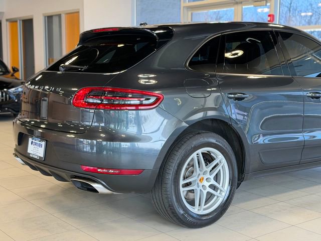 Used 2018 Porsche Macan Sport Edition AWD/4WD image 9